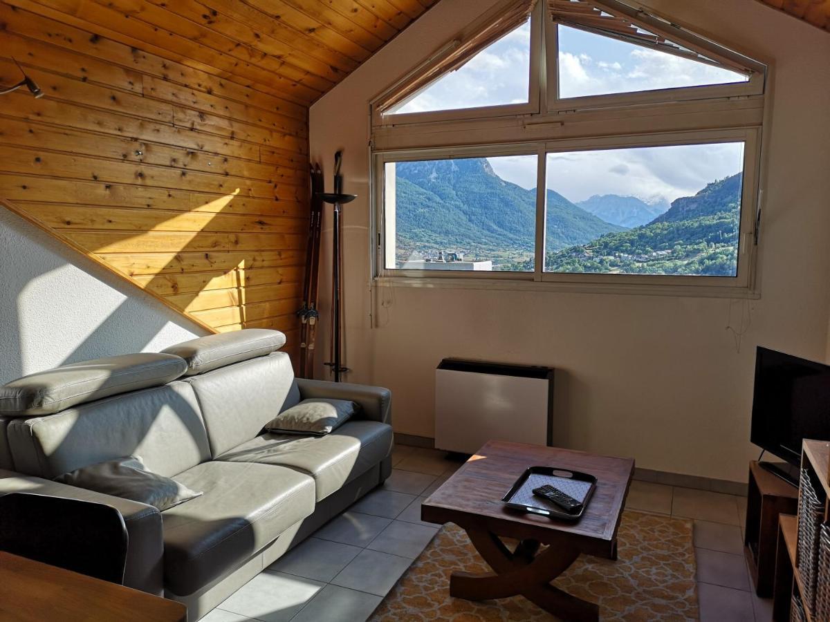 Agreable T3 Mezzanine Jusqu'A 5 Personnes Apartment Briancon  Exterior photo
