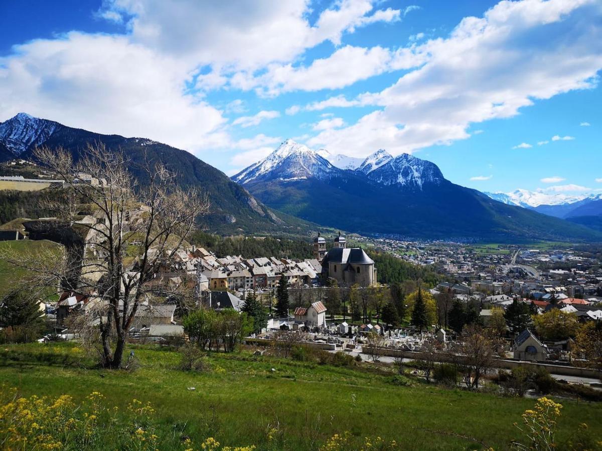 Agreable T3 Mezzanine Jusqu'A 5 Personnes Apartment Briancon  Exterior photo
